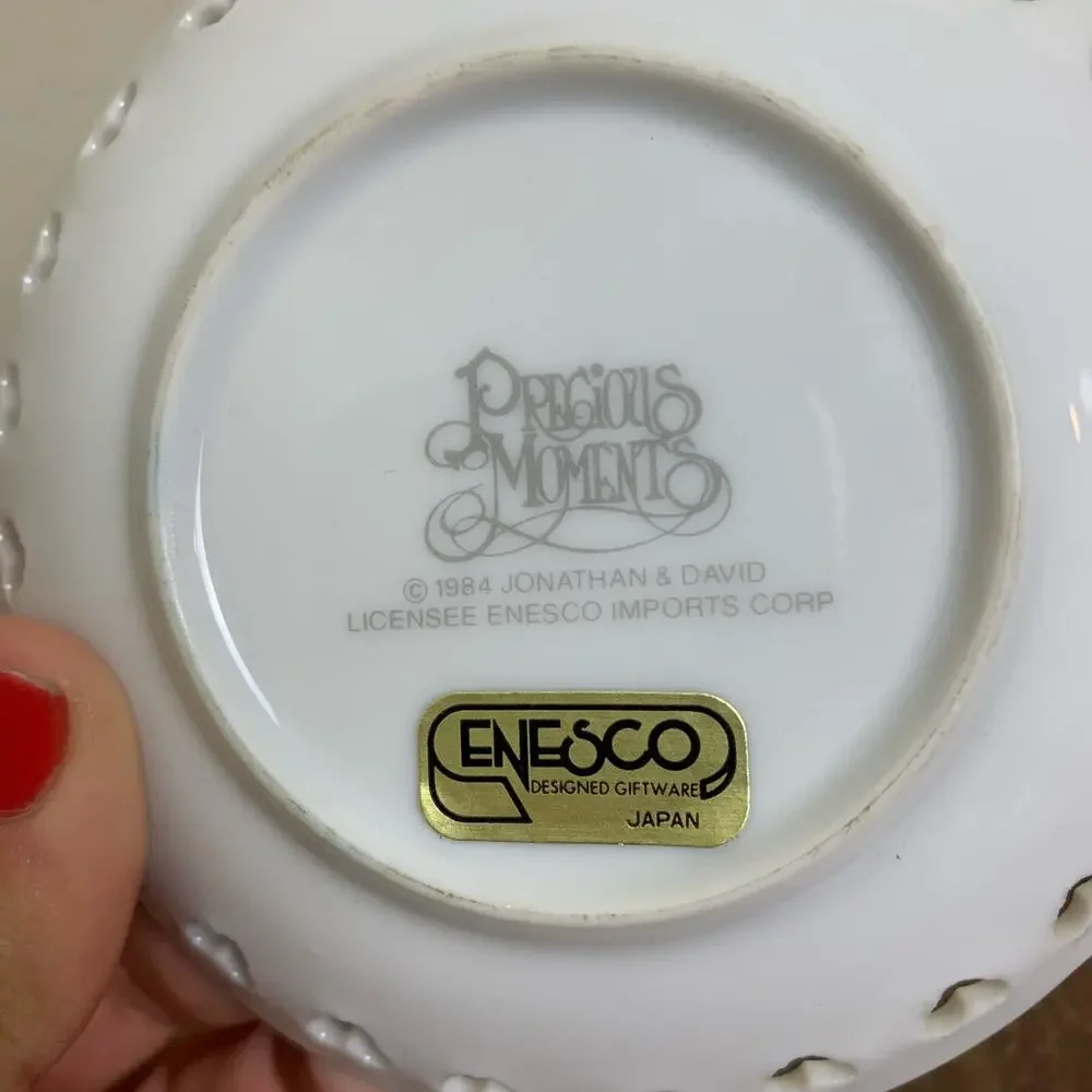 Precious Moments‎ 1984 Sew in Love decorative plate with display holder